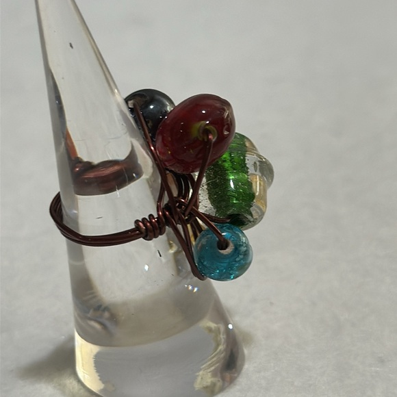 Handmade wire art multicolored glass beaded ring size 5 - Picture 4 of 4